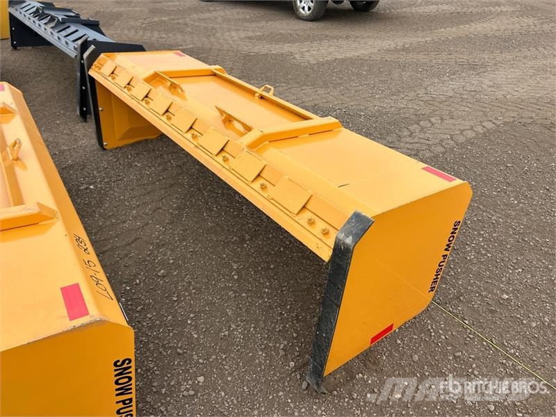 Industrias America SP09 108 in Skid Steer Snow Pusher (Unused) Снежные отвалы и плуги