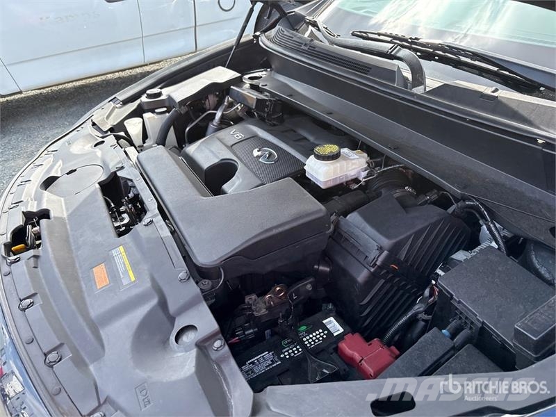 Infiniti QX60 2WD SUV Automašīnas