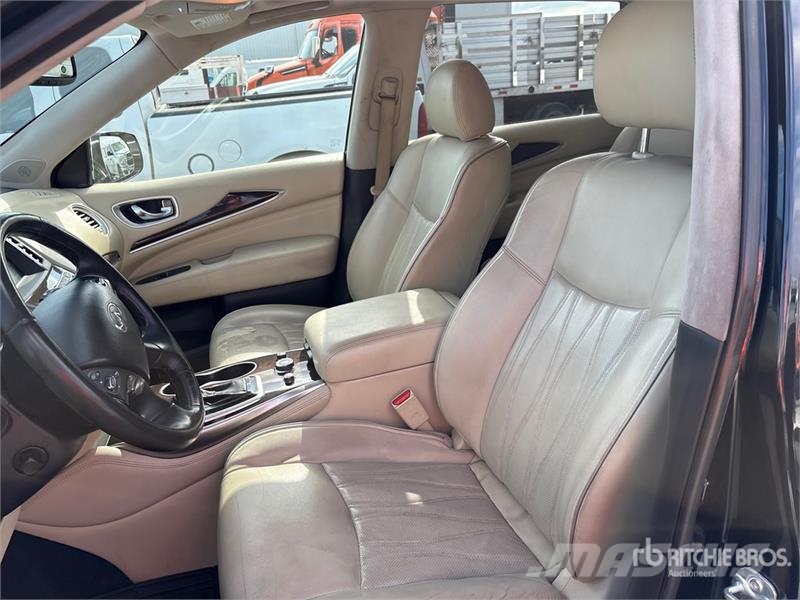 Infiniti QX60 2WD SUV Automašīnas
