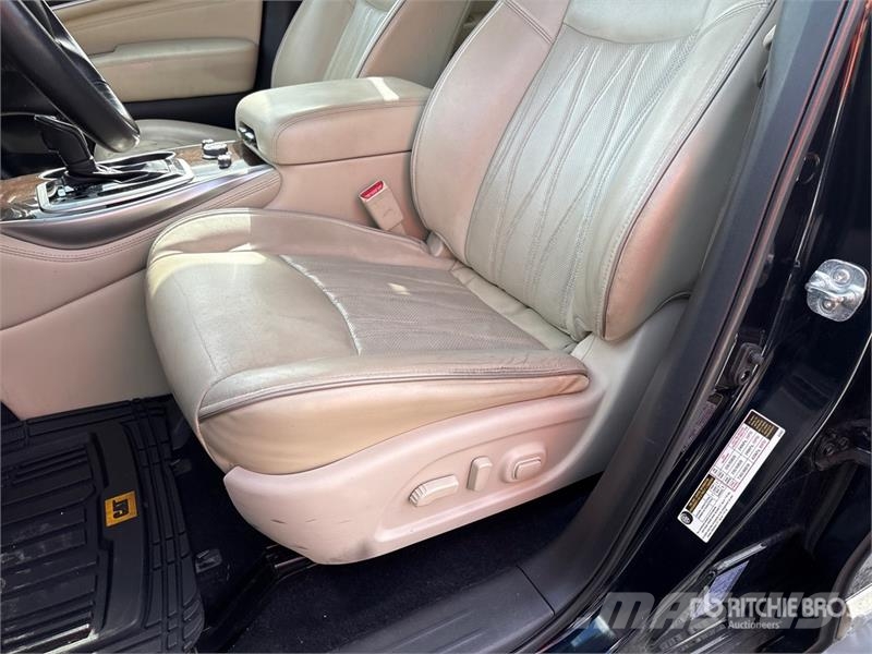 Infiniti QX60 2WD SUV Automašīnas