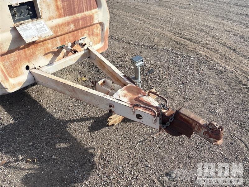 Ingersoll Rand 185 185 cfm Mobile Air Compressor Compressors