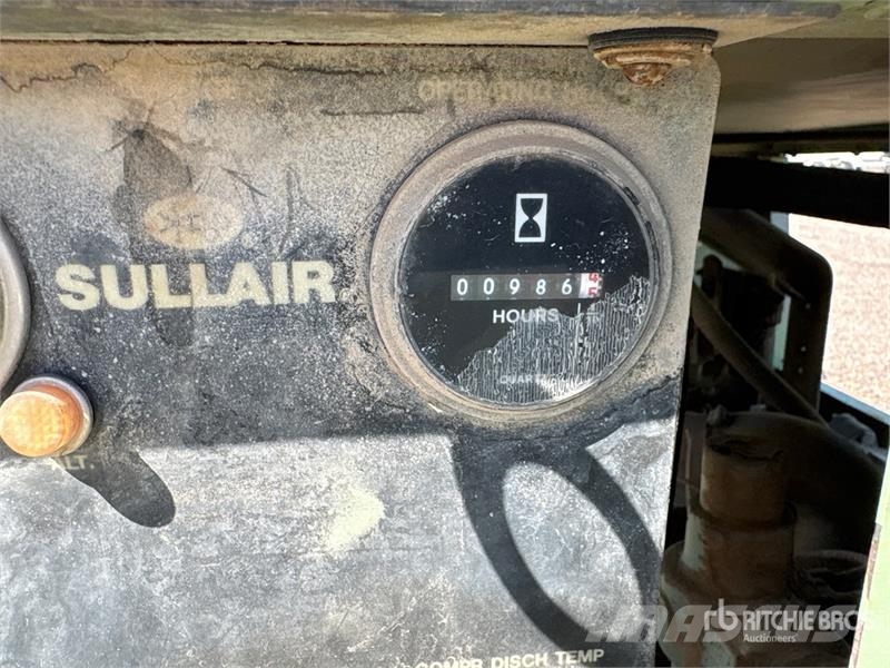 Ingersoll Rand 185 cfm Mobile Air Compressor Compressors
