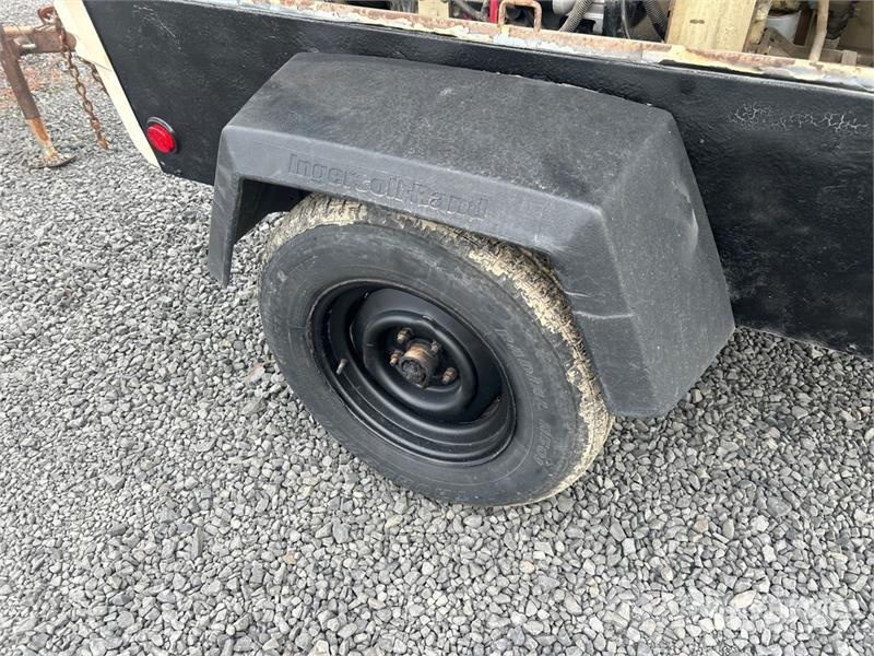 Ingersoll Rand 185 cfm Mobile Air Compressor コンプレッサー
