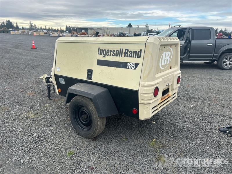 Ingersoll Rand 185 cfm Mobile Air Compressor コンプレッサー