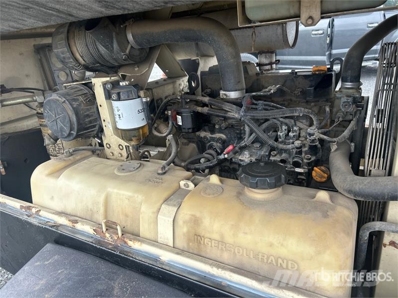 Ingersoll Rand 185 cfm Mobile Air Compressor コンプレッサー