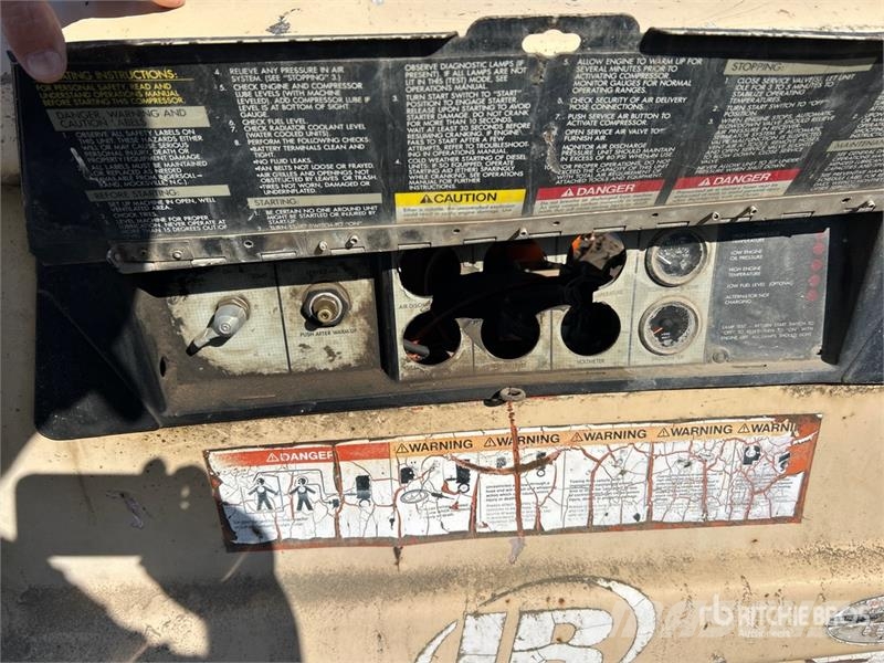Ingersoll Rand 185 Skid-Mounted Air Compressor (Inoperable) Compresoras