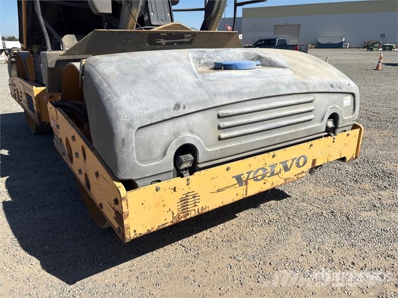 Ingersoll Rand DD118HF Paving Double Drum Roller Tandemové válce