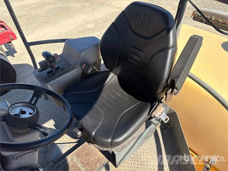 Ingersoll Rand DD118HF Paving Double Drum Roller Tandemové válce