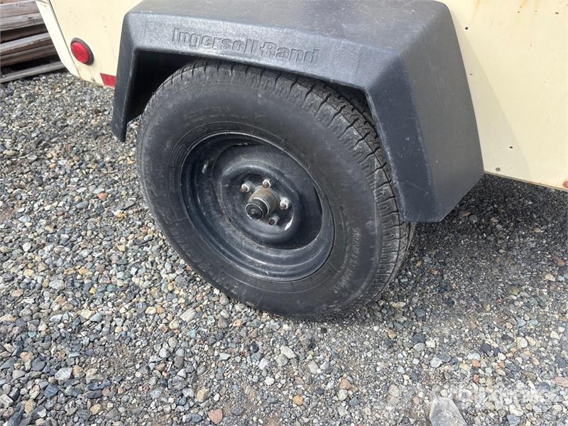 Ingersoll Rand P185WJD 185 cfm Mobile Air Compressor Compressors