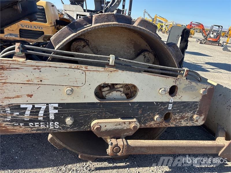 Ingersoll Rand SD-77F Smooth Drum Compactor Rodillos de un solo tambor