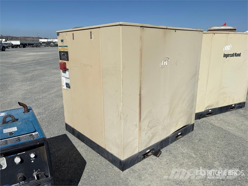Ingersoll Rand SSR-EPE50 211 cfm Skid-Mounted Air Compressor Compressors