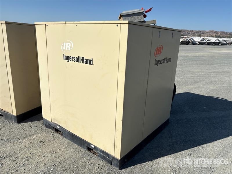 Ingersoll Rand SSR-EPE50 211 cfm Skid-Mounted Air Compressor Compressors