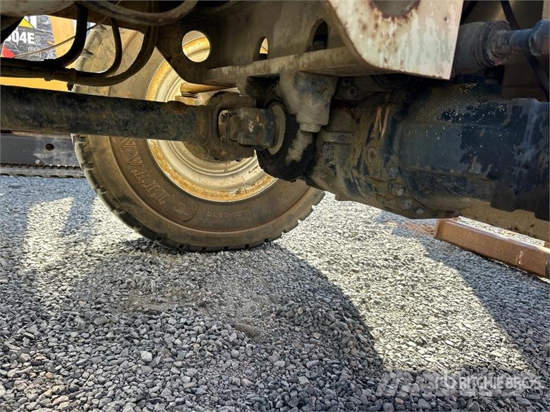 Ingersoll Rand VR843C 伸縮臂操作車