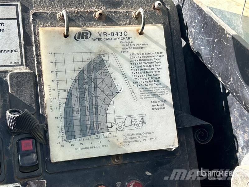 Ingersoll Rand VR843C 伸縮臂操作車
