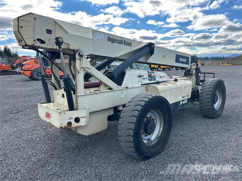 Ingersoll Rand VR843C 伸縮臂操作車