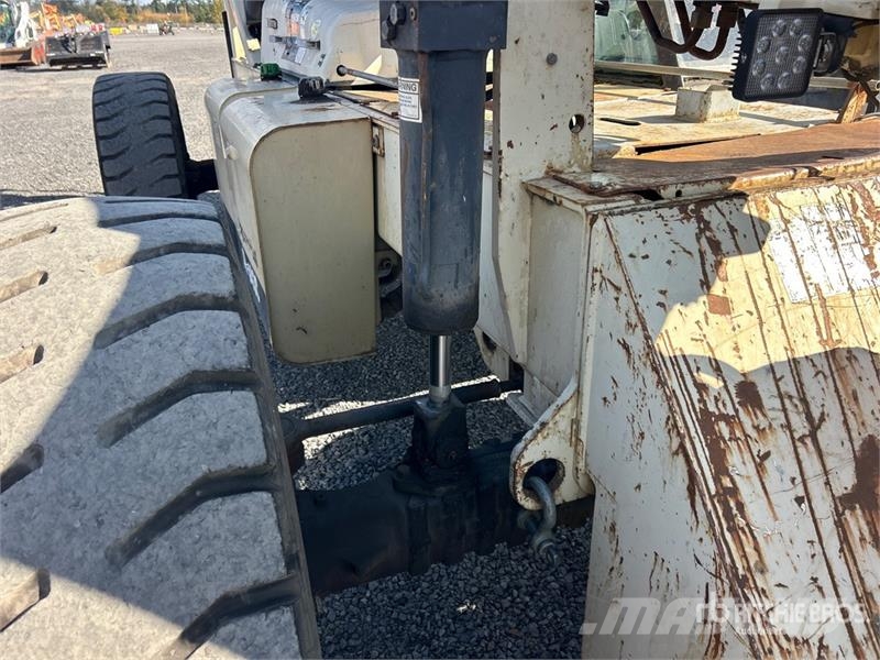 Ingersoll Rand VR843C 伸縮臂操作車