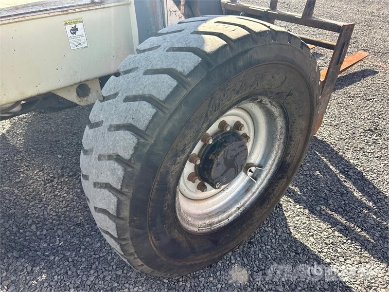 Ingersoll Rand VR843C 伸縮臂操作車