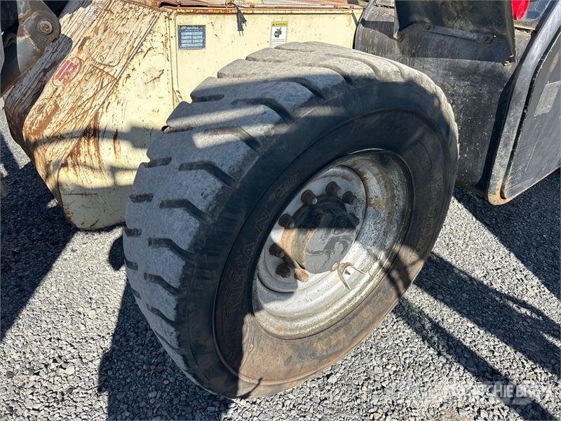 Ingersoll Rand VR843C 伸縮臂操作車