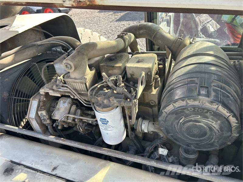 Ingersoll Rand VR843C 伸縮臂操作車