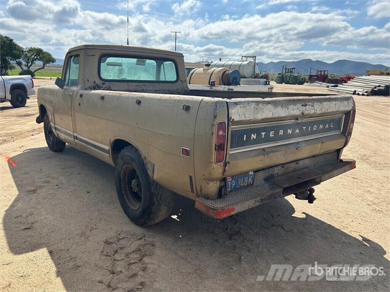 International 1210 4x2 Pickup Egyéb