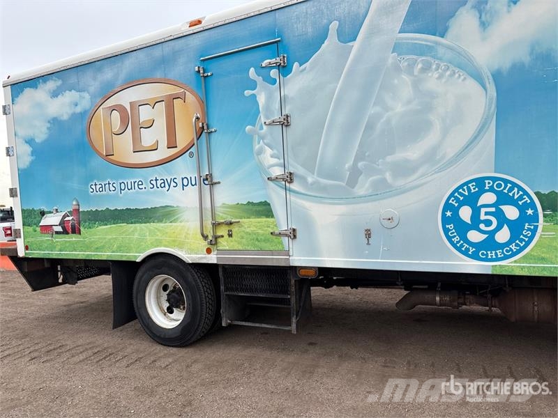 International 4000 4x2 Refrigerated Truck Грузовики-Рефрижераторы