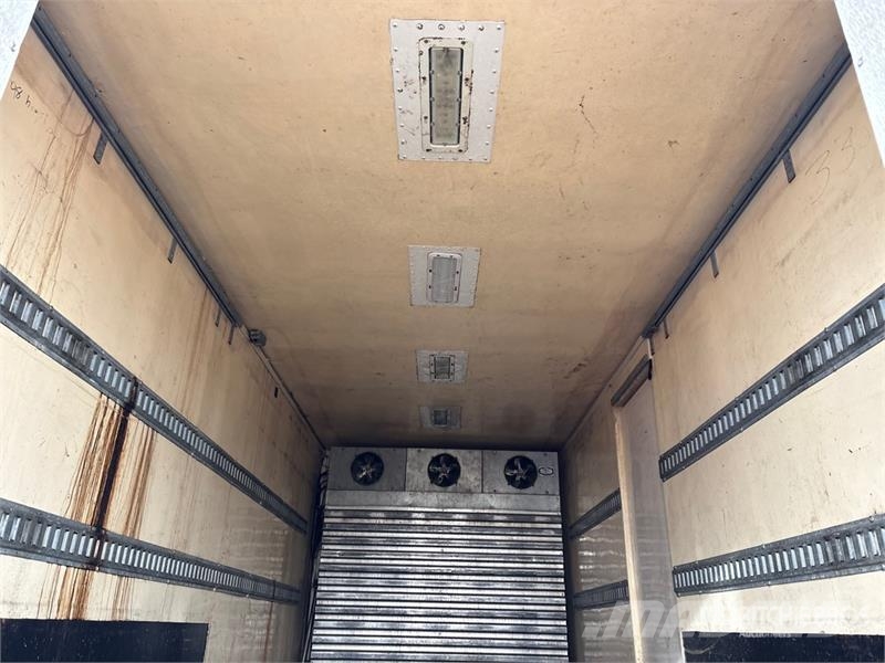 International 4000 4x2 Moving Van Truck Sunkvežimiai su dengtu kėbulu