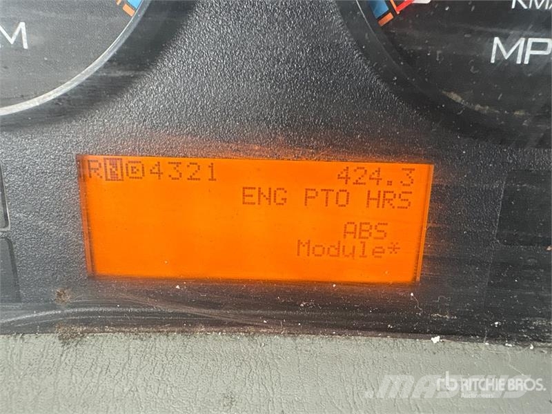 International 4000 4x2 Moving Van Truck Sunkvežimiai su dengtu kėbulu