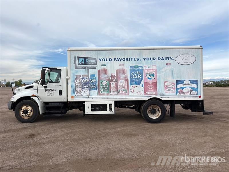 International 4000 4x2 Moving Van Truck Sunkvežimiai su dengtu kėbulu
