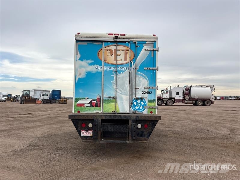 International 4000 Van Truck Furgons