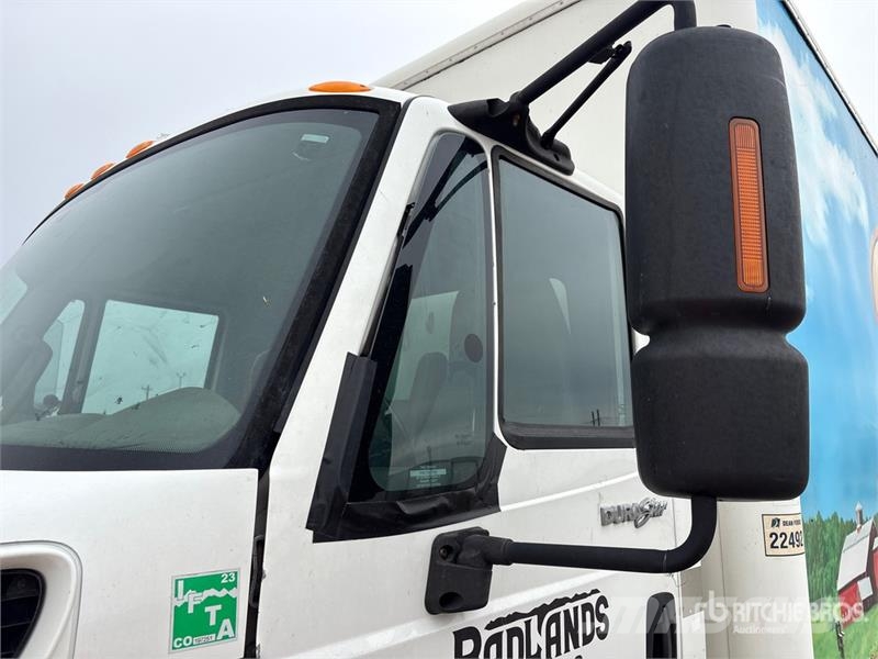 International 4000 Van Truck Furgons