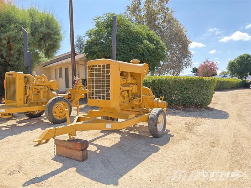 International 407 Trailer-Mounted Water Pump Waterpumps