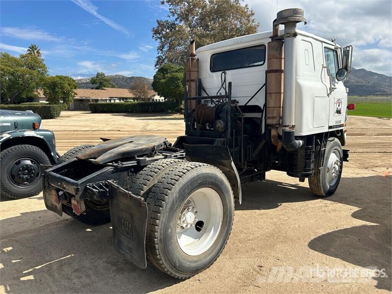International 4070A Winch Truck Műszaki mentők