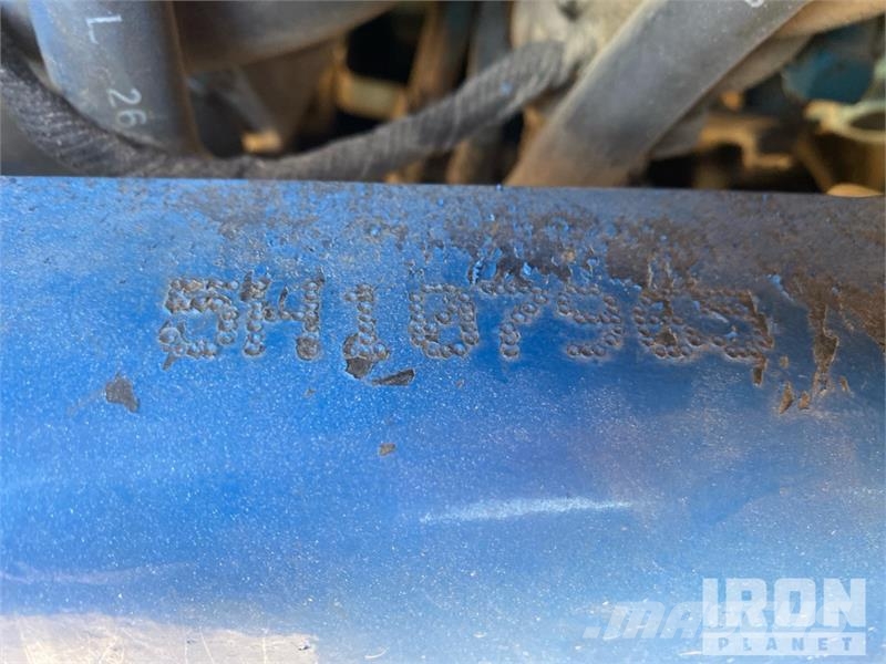 International 4200 Pometalni stroji