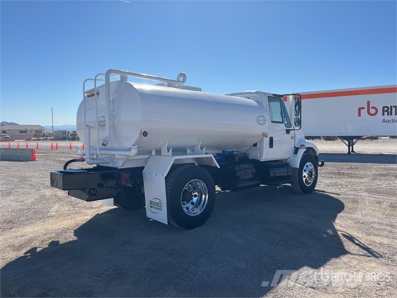 International 4300 Ūdens mašīnas
