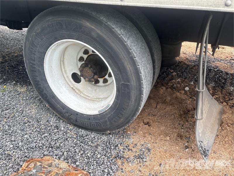 International 4300 Furgons