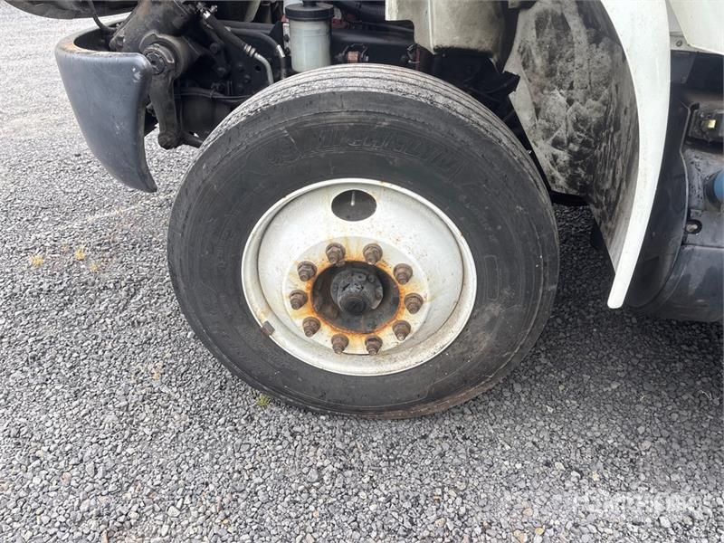 International 4300 Furgons