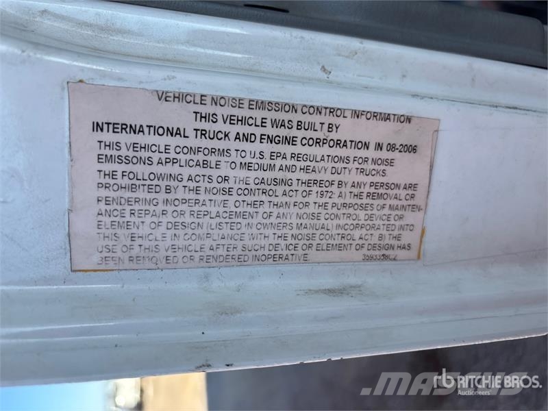 International 4300 Umpikorikuorma-autot