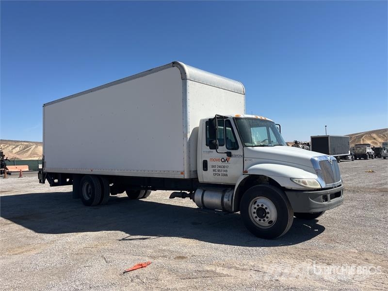 International 4300 Umpikorikuorma-autot