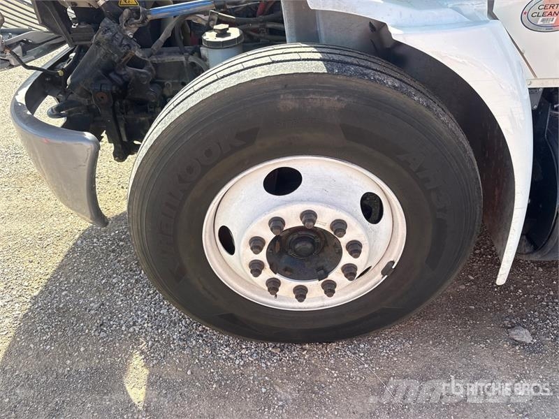 International 4300 شاحنات مزدوجة / خلخلة