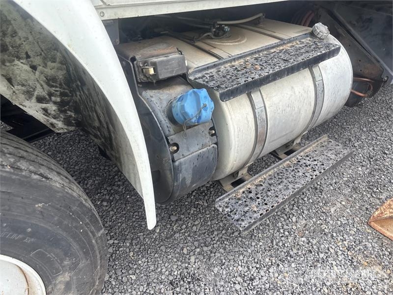 International 4300 Furgons