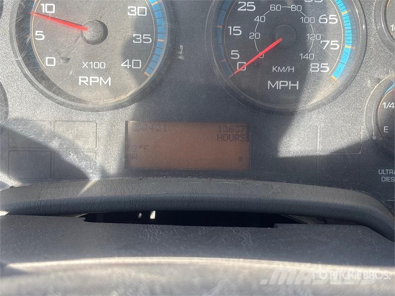International 4300 Fejebiler