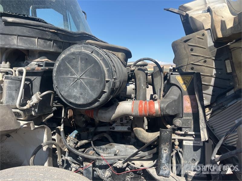 International 4300 صهاريج مياه