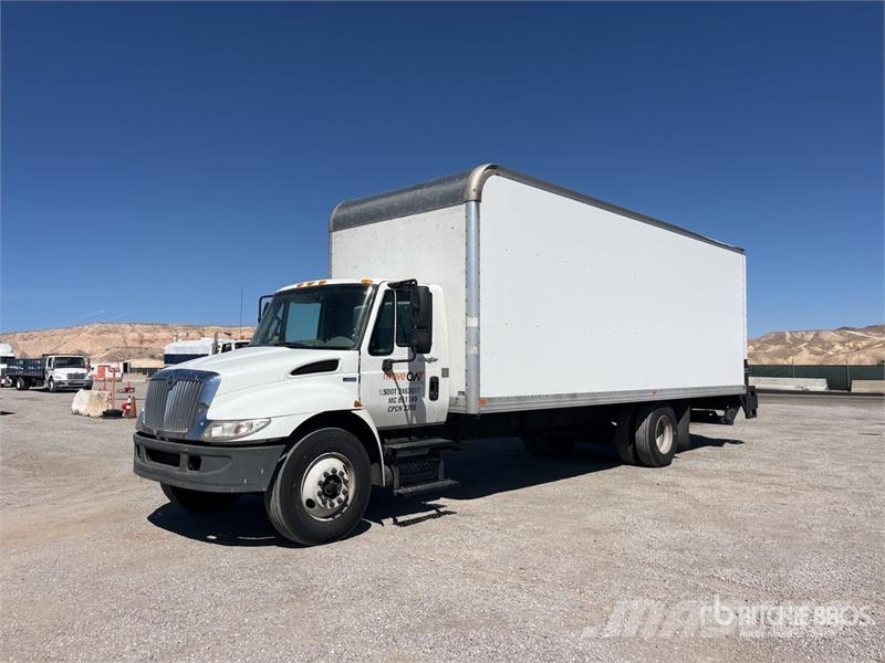 International 4300 Umpikorikuorma-autot