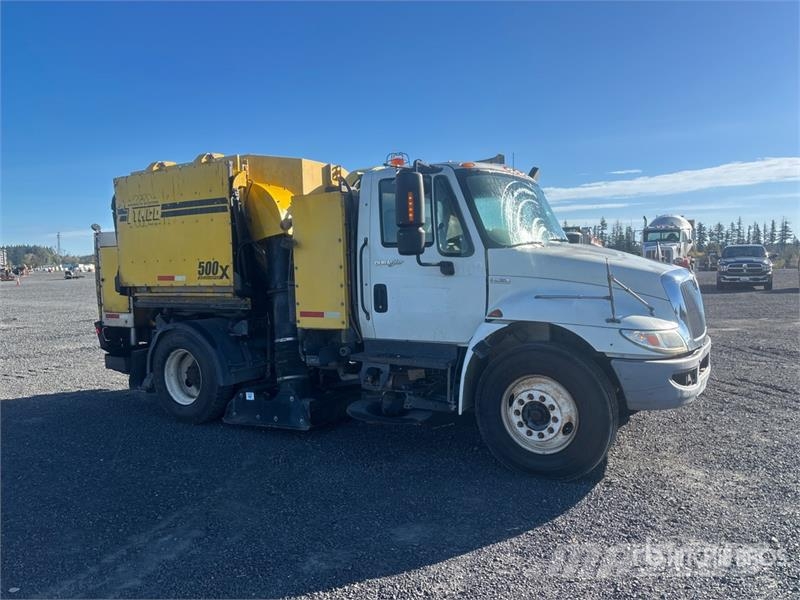 International 4300 Fejebiler