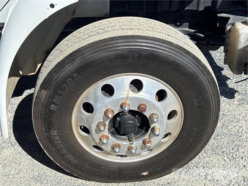 International 4300 Tovornjaki za vodo