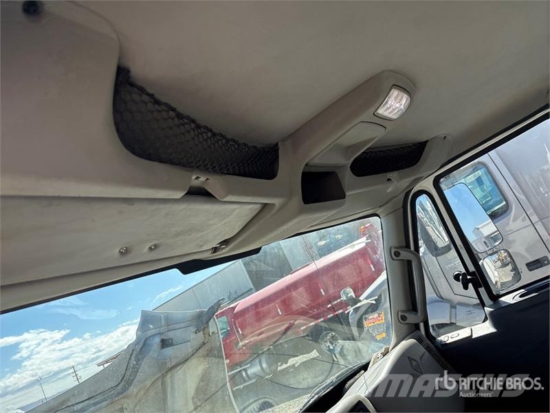 International 4300 Tovornjaki za vodo