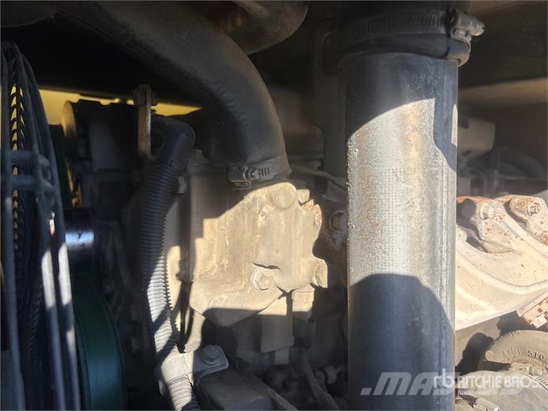 International 4300 Fejebiler