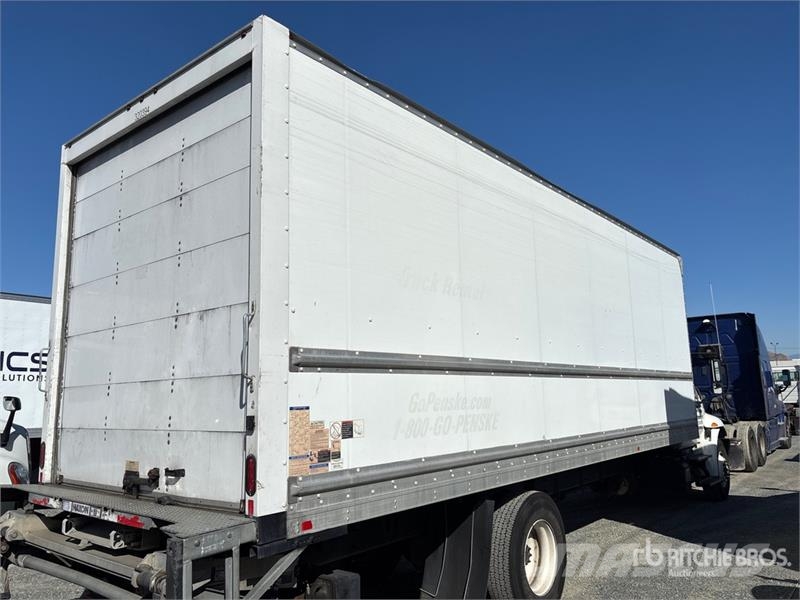 International 4300 ボックスボディー、ウイング、箱車