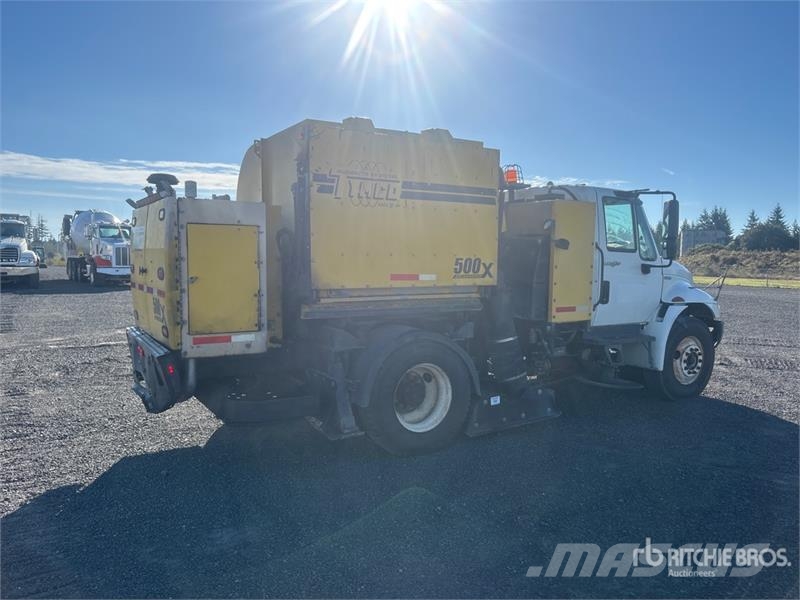 International 4300 Fejebiler