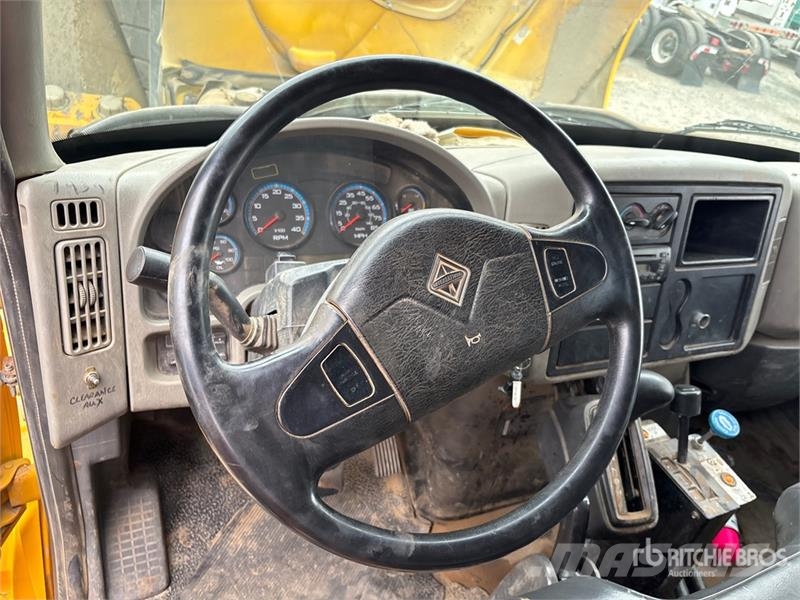 International 4300 Billenő teherautók